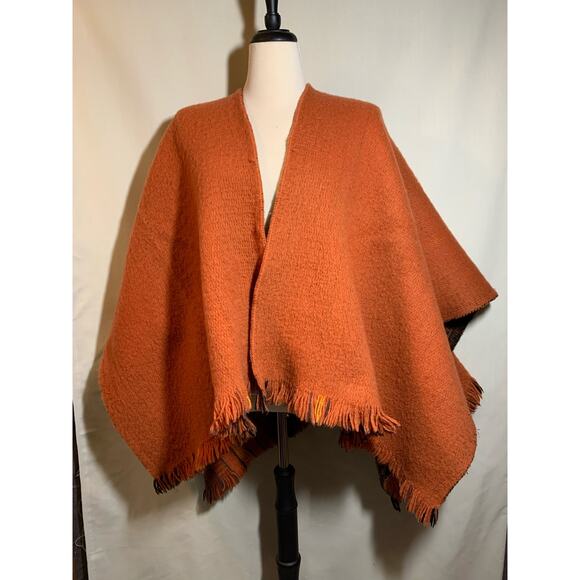 Vintage Handmade Orange and Brown Ruana - Made in Colombia - Picture 3 of 9